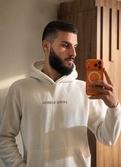 Majd - Acompañantes masculino in Beirut Photo 2 of 8