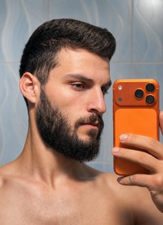 Majd - Acompañantes masculino in Beirut Photo 5 of 8