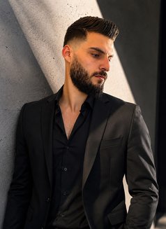 Majd - Acompañantes masculino in Beirut Photo 7 of 8
