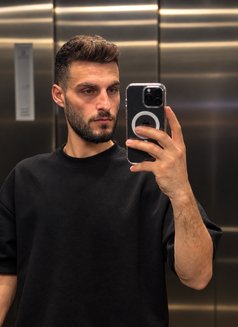 Majd - Male escort in Beirut Photo 12 of 15
