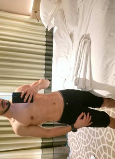Majd - Acompañantes masculino in Dubai Photo 4 of 8