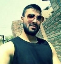 MAK KHAN - Male adult performer in New Delhi
