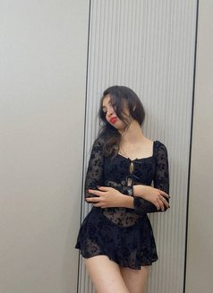 Makayla - escort in Dubai Photo 3 of 9
