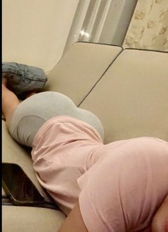 "Make Me Happy"🇰🇼 - Transsexual escort agency in Kuwait Photo 2 of 2