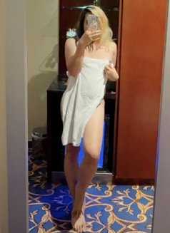 Makemecum, daddy - Acompañantes transexual in Dubai Photo 1 of 1