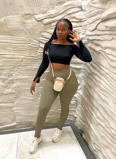 Makline - escort in Gurgaon Photo 4 of 6
