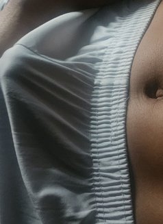 Makos (only women & couple) - Male escort in Seoul Photo 3 of 5