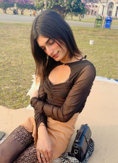 Malaika - Transsexual escort in Gurgaon Photo 5 of 8