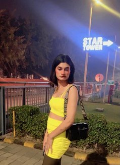 Malaika - Transsexual escort in Gurgaon Photo 12 of 17