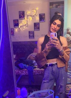 Malaika - Transsexual escort in Gurgaon Photo 15 of 17