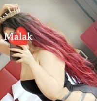 Come and meet my sisterمصريه - escort in Doha