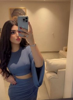 Malak - escort in Jeddah Photo 2 of 6