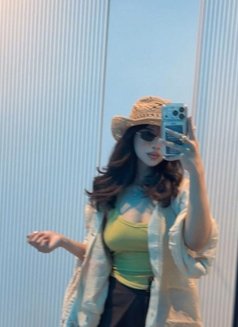 Malak - escort in Jeddah Photo 4 of 6