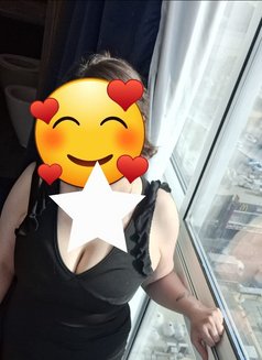 Malak's First Time in Riyadh - puta in Riyadh Photo 3 of 4