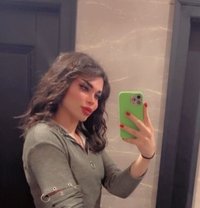 Malak - Transsexual escort in Erbil Photo 1 of 17