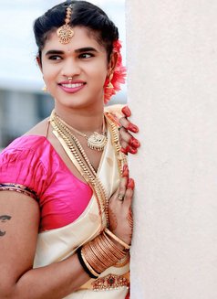 Malar - Transsexual escort in Chennai Photo 4 of 5