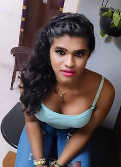 Malar - Acompañantes transexual in Chennai Photo 1 of 4