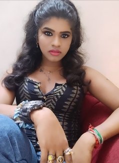 Malar - Acompañantes transexual in Chennai Photo 3 of 4