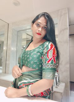 Malar - Transsexual escort in Chennai Photo 1 of 3