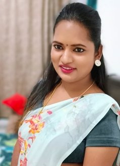 Independent South Indian Girls and Aunty - escort in Abu Dhabi Photo 3 of 5