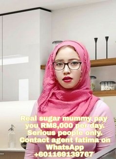Malaysia Sugar Mummy Pay You Rm8, 000 - escort in Kuala Lumpur Photo 2 of 2