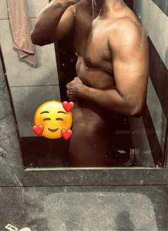 Male Boy Escort Service - Acompañantes masculino in Thiruvananthapuram Photo 2 of 3
