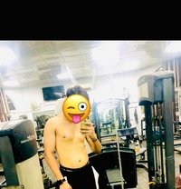 Male Boys Service - Acompañantes masculino in New Delhi
