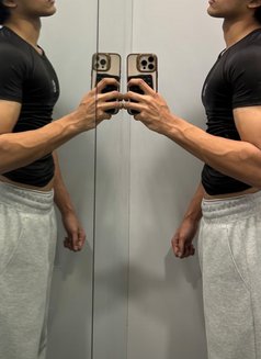 Male Escort for Females and Couples - Male escort in Kolkata Photo 6 of 11