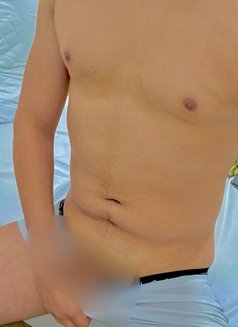 Male Escort in Dubai - Acompañantes masculino in Dubai Photo 7 of 8