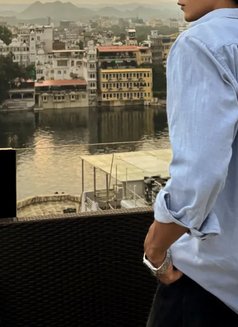Male Escort Only for Females - Acompañantes masculino in Kolkata Photo 4 of 18