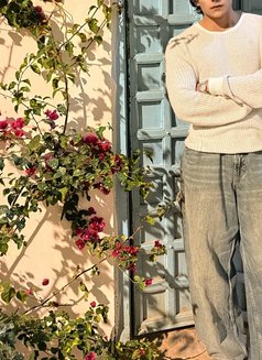 Male Escort Only for Females - Acompañantes masculino in Kolkata Photo 5 of 18