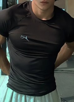Male Escort Only for Females - Acompañantes masculino in Kolkata Photo 6 of 18