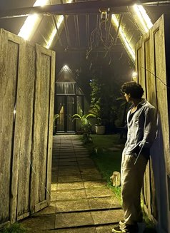 Male Escort Only for Females - Acompañantes masculino in Kolkata Photo 9 of 18