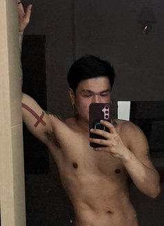 Male Escort Pampanga - Male escort in Angeles City Photo 4 of 5