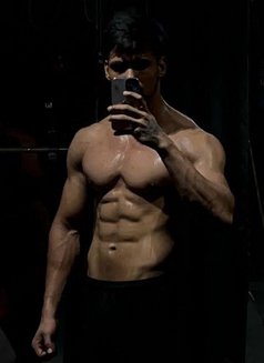 Male Escort Service - Acompañantes masculino in New Delhi Photo 1 of 2