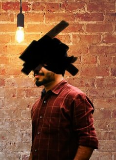 Nice gay VIPمرافق ذكر من كبار الشخصي - Male escort in Al Manama Photo 3 of 17