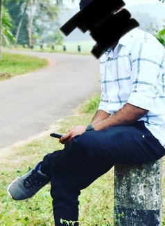 Nice gay VIPمرافق ذكر من كبار الشخصي - Male escort in Al Manama Photo 5 of 17