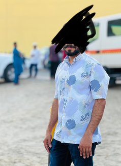 Nice gay VIPمرافق ذكر من كبار الشخصي - Male escort in Al Manama Photo 14 of 17