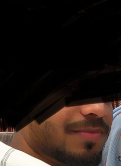 Nice gay VIPمرافق ذكر من كبار الشخصي - Male escort in Al Manama Photo 16 of 17