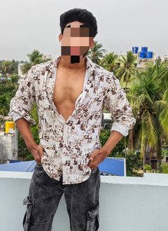 Male Escrot for Females and Couples - Male escort in Kolkata Photo 3 of 6