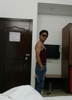 Male Service - Acompañantes masculino in New Delhi Photo 3 of 6