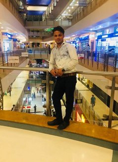 Male Service - Acompañantes masculino in New Delhi Photo 5 of 6