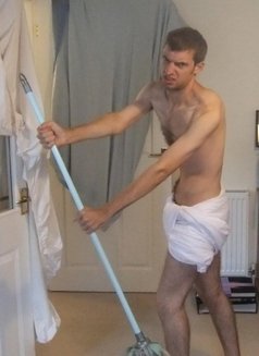 Male Slave & Cleaner Home Maid - Male escort in Beirut Photo 1 of 3