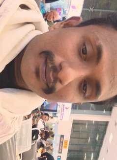 Male Therapist - Masajista in Muscat Photo 6 of 6