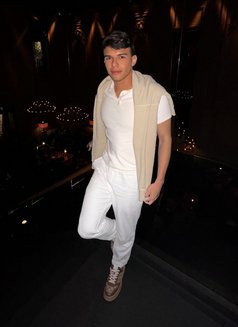 MALEK LUCAS Central London - Male escort in London Photo 6 of 11