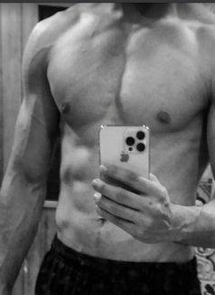 Malek - Male escort in Amman Photo 1 of 3