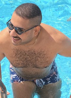 Malek - Male escort in London Photo 8 of 8
