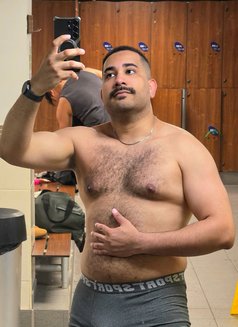 Malek - Male escort in London Photo 14 of 14