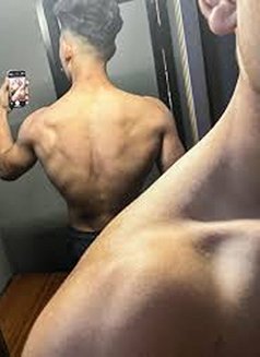 Malik - Male escort in Colombo Photo 4 of 4