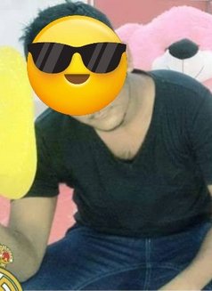 Malik - Male adult performer in Colombo Photo 2 of 3